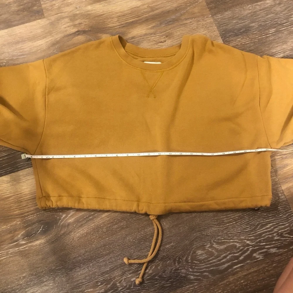 American Eagle Outfitters Mustard Cropped Sweatshirt - Picture 7 of 8